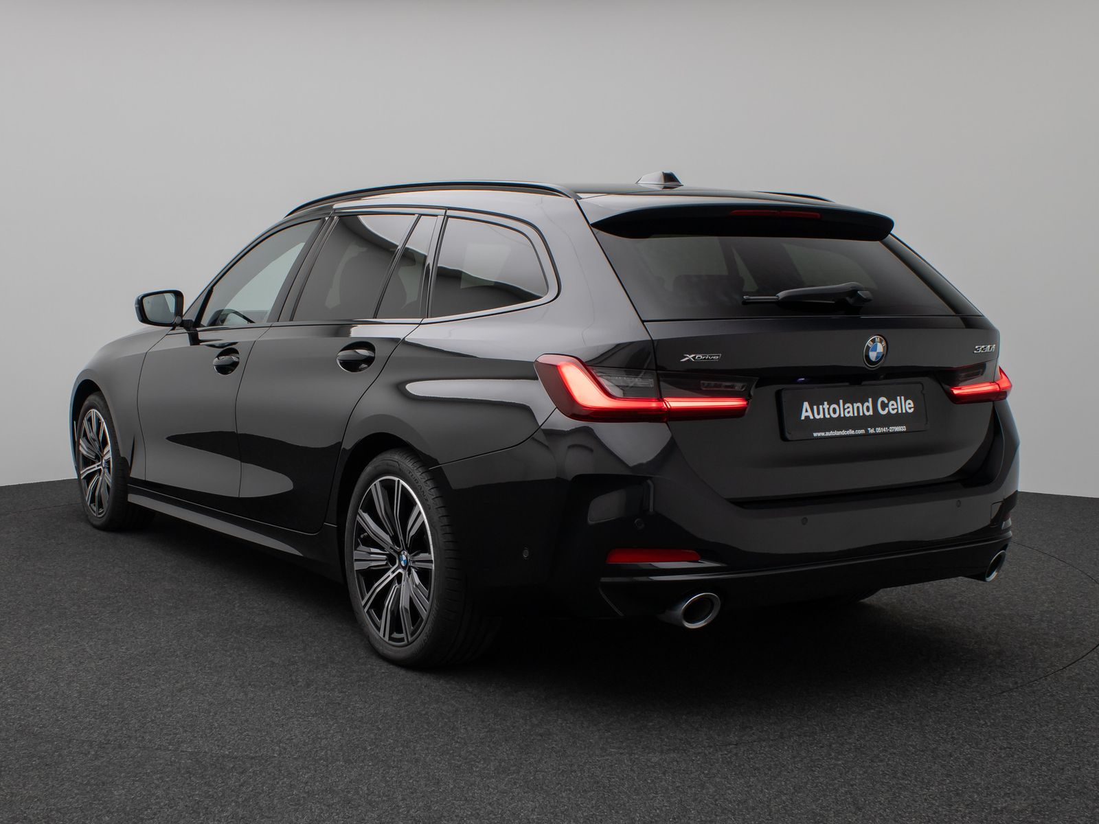 Fahrzeugabbildung BMW 330i xD Kamera HUD H/K ACC Komfort Alarm Sport