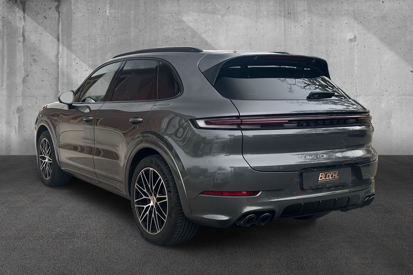 Fahrzeugabbildung Porsche Cayenne*Sport Design*Pano*360° Kam*Bose*Head-Up