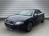 Audi A4 Cabriolet 3.0 quattro - Audi A4 aus 2004: 3.0