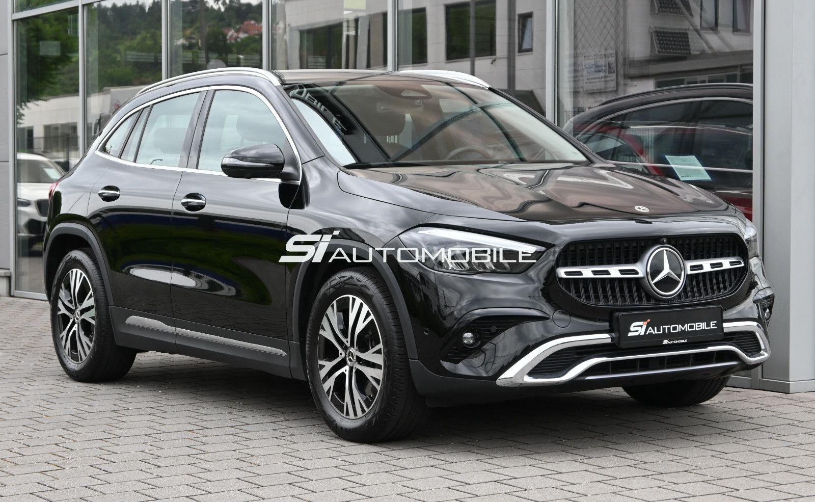 Fahrzeugabbildung Mercedes-Benz GLA 220 d 4MAT. Edition Progressive °ACC°AHK°360
