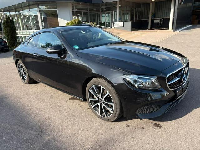 Mercedes-Benz E 220 d Coupe  Avantagrde *Widescreen Cockpit*