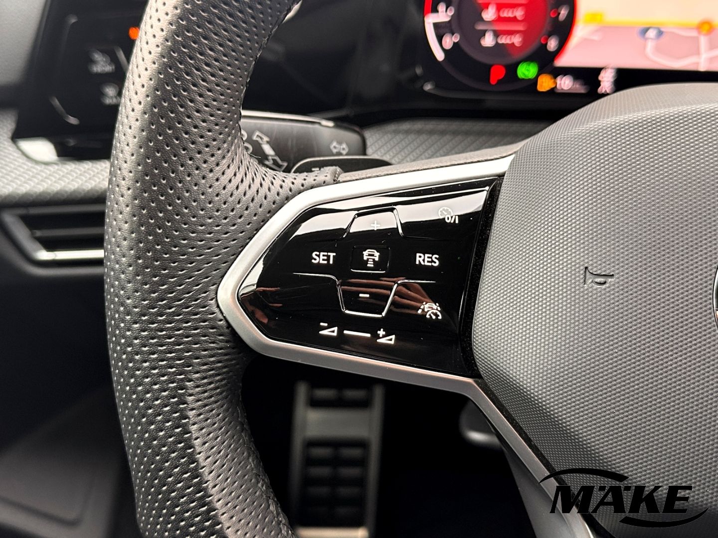 Golf Variant R-Line 2.0 TSI DSG ACC LED AHV NAV 