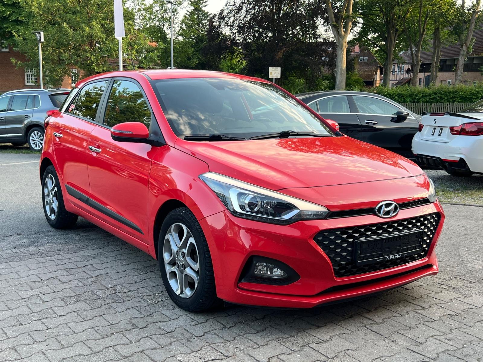 Hyundai i20 1.0 T-GDI*NAVI*KAMERA*KLIMAAUT.*KEYLESS*LED*