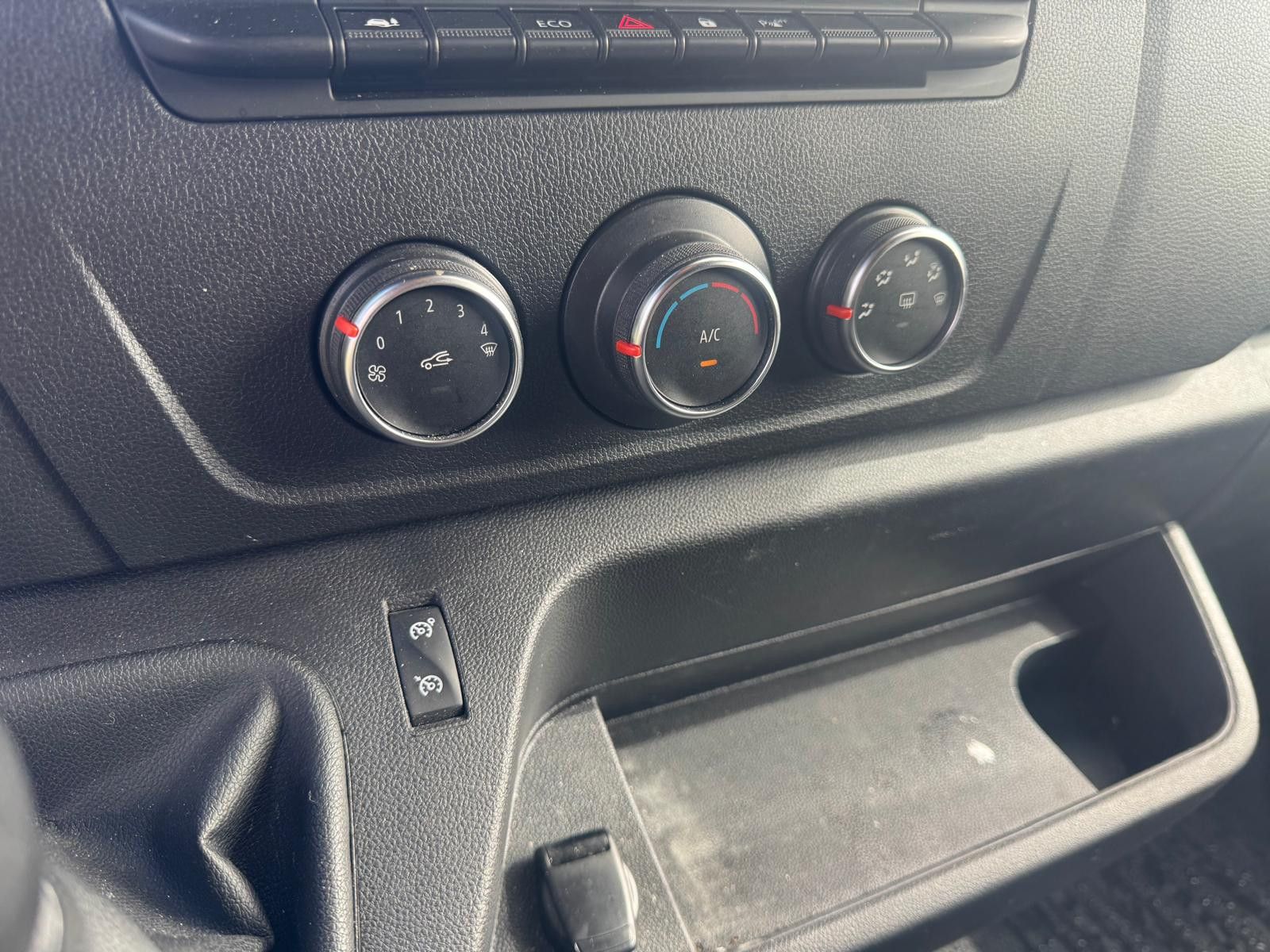 Fahrzeugabbildung Renault Master III Kasten L1H2 HKa 3,5t/1.HAND/TEMPOMAT/