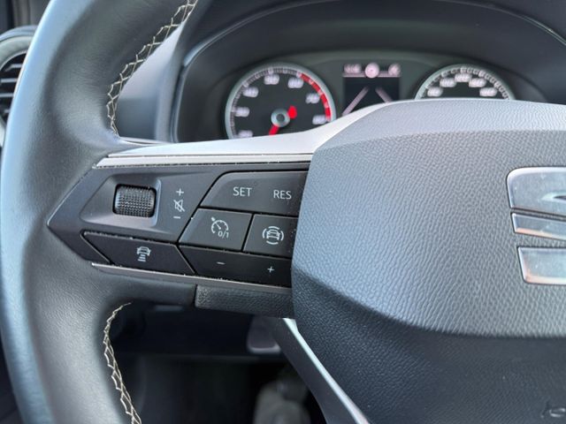 Arona 1.0 TGI Xperience Navi Apple CarPlay ACC