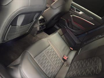 2025 AUDI RS6 缩略图 14