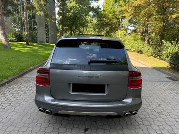Porsche Cayenne - 6