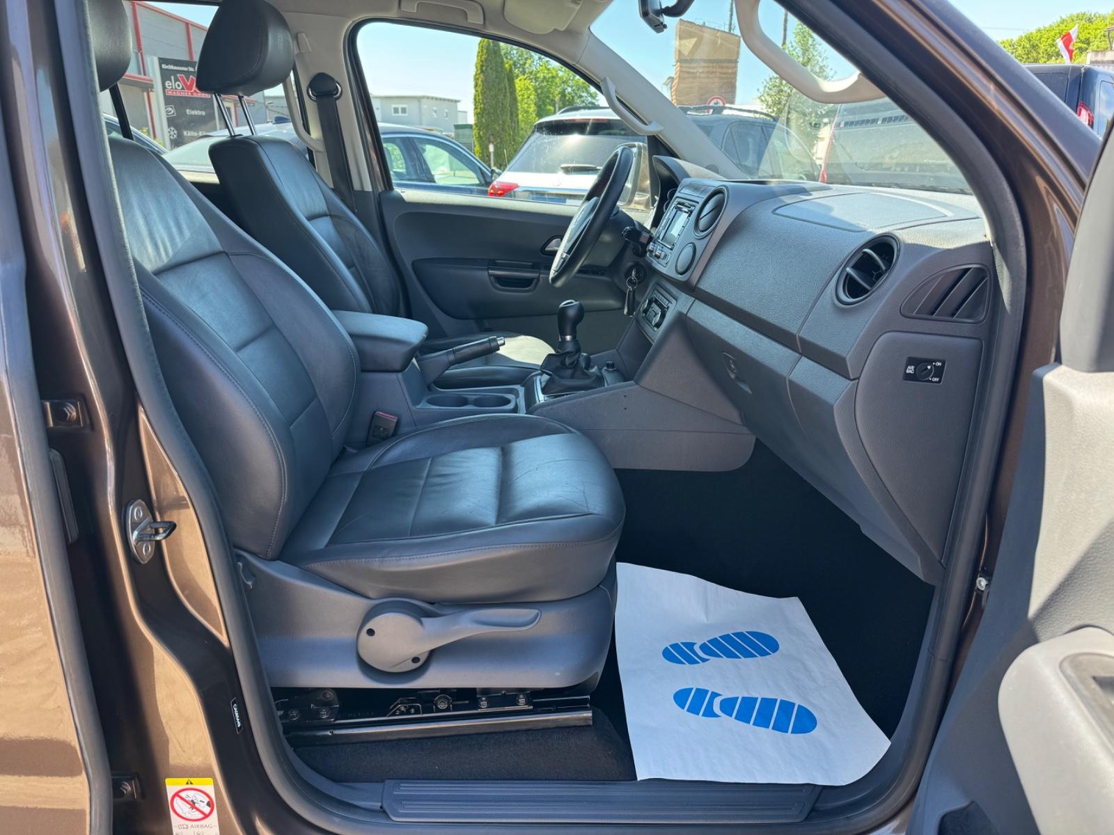 VOLKSWAGEN AMAROK 2.0 TDI 4MOTION 163ch - DOUBLE CAB - INTERIEUR CUIR - ATTELAGE - GPS - CLIMATISATION BI-ZONE