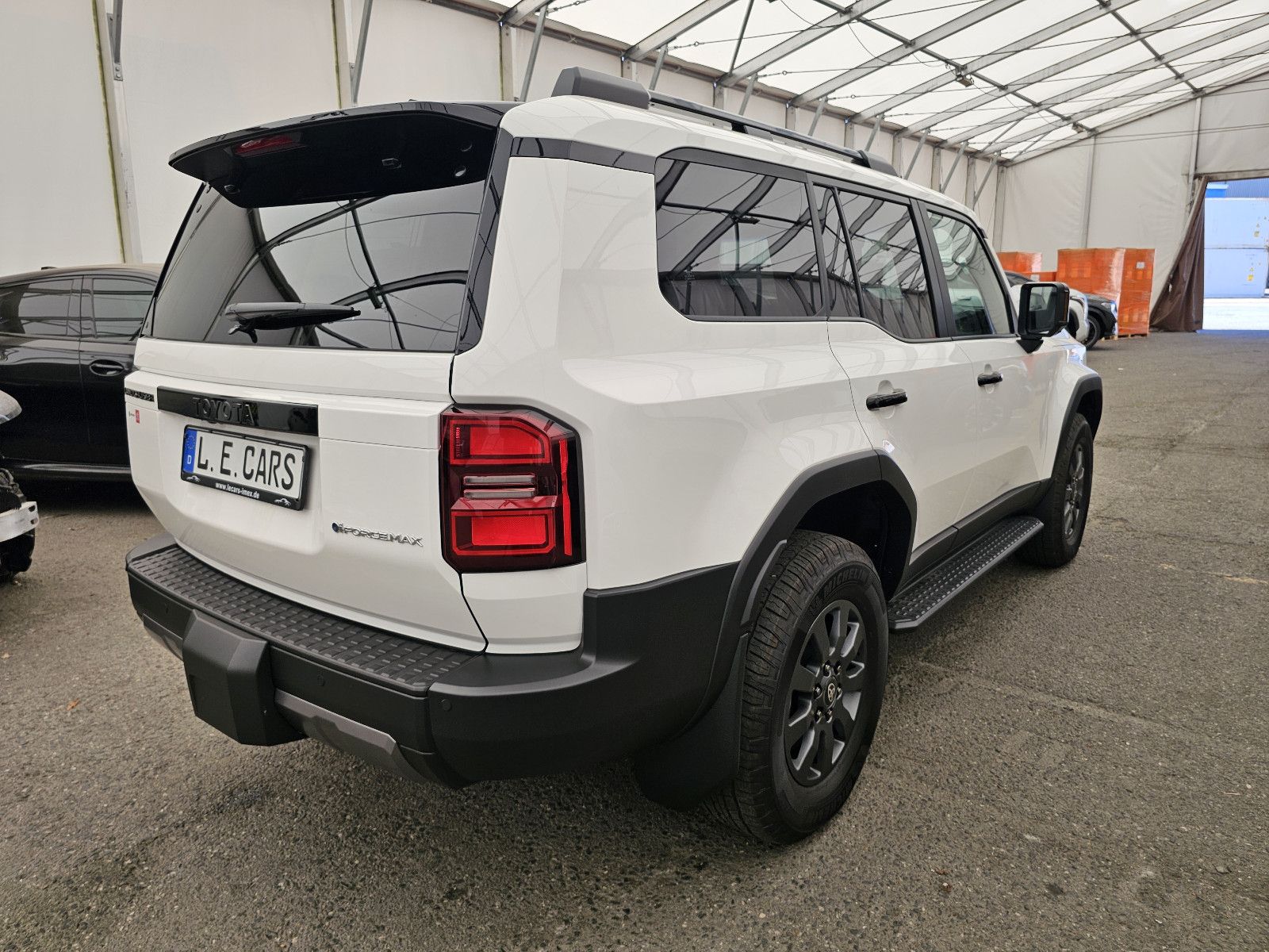 Fahrzeugabbildung Toyota Land Cruiser Premium Hybrid T1 72.000EUR! Stock!