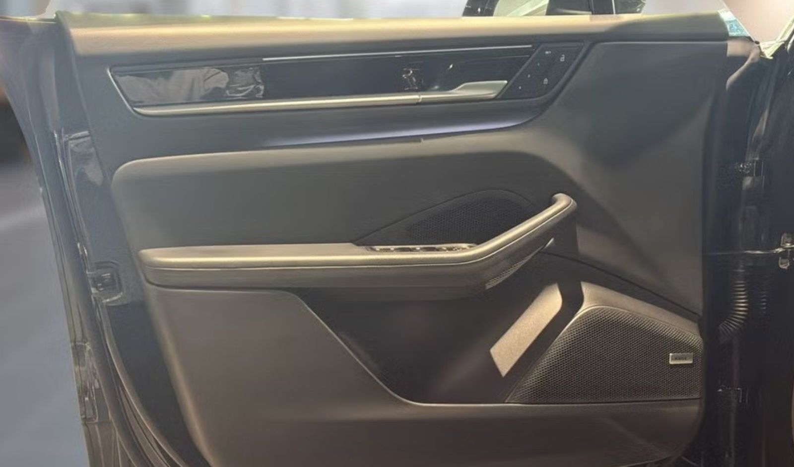 Porsche Macan Electric 4 foto 11