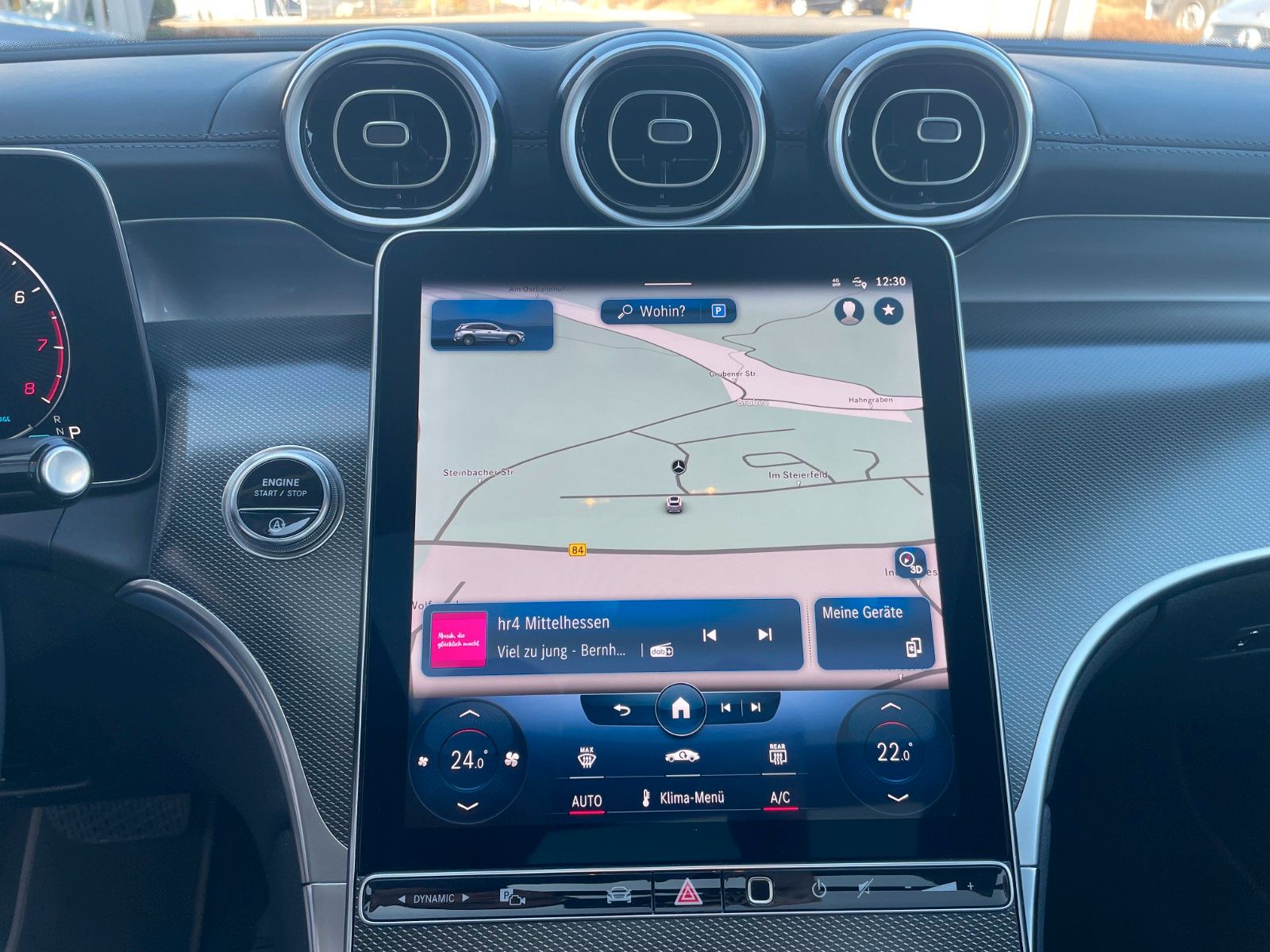 Fahrzeugabbildung Mercedes-Benz GLC 200 4M AVANTGARDE Pano+Burm+360°+Distr+Ambie