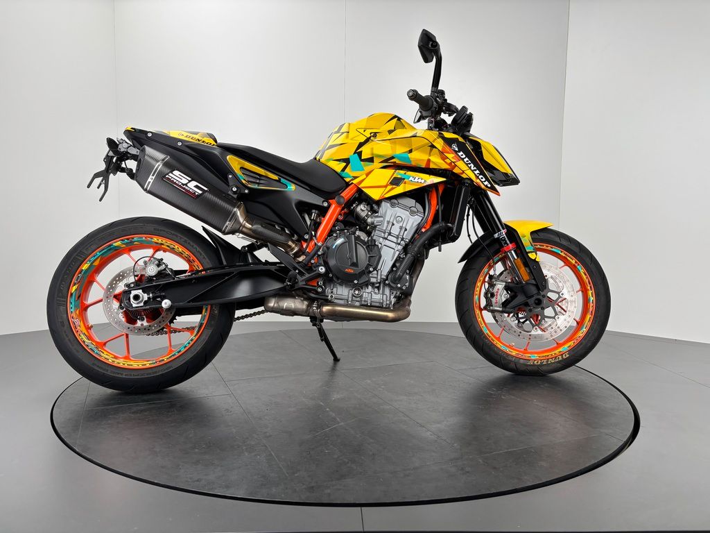 Fahrzeugabbildung KTM 890 DUKE R *DUNLOP-EDITION *SC-PROJECT