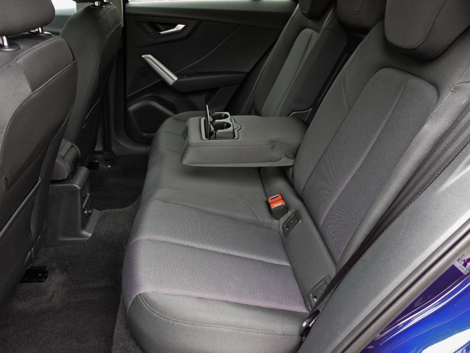 Fahrzeugabbildung Audi Q2 35 TFSI S tronic advanced Navi AHK Garantie
