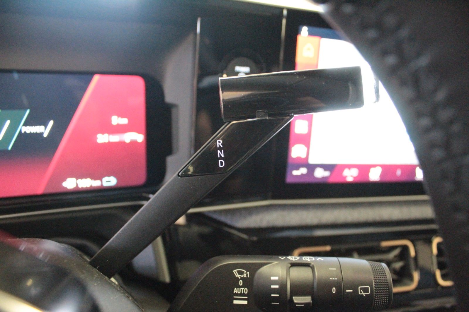 Fahrzeugabbildung Renault R 4 E-Tech 150 Comfort Range Techno Winter-Paket