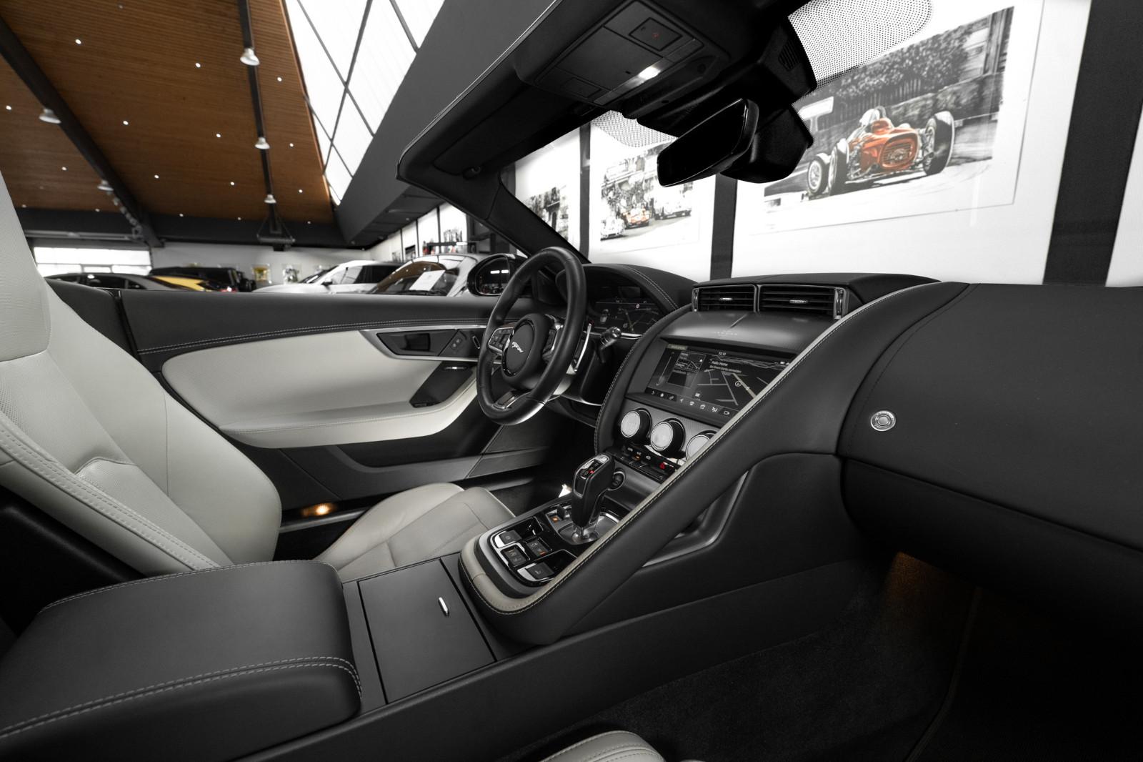 Jaguar F-Type Cabrio P300 R-Dynamic #BLACK PACK #TRAUM