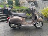 Vespa GTS Touring  - VESPA BEIGE ROLLER