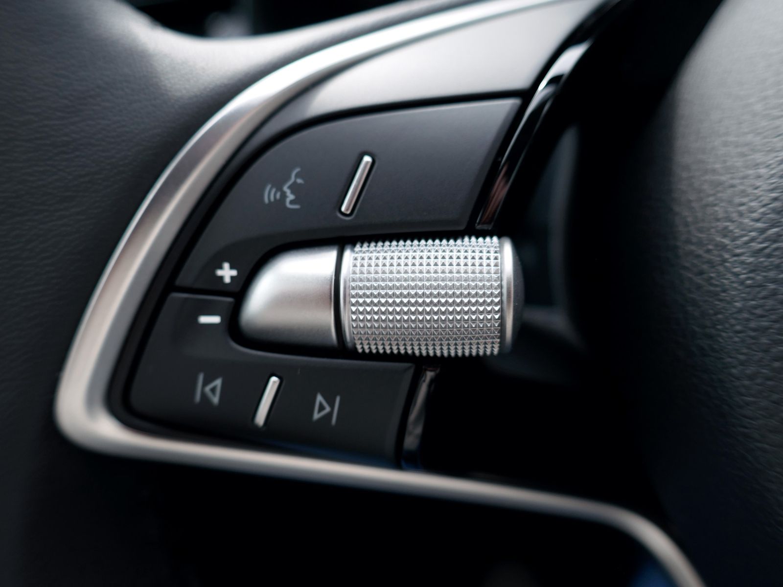 Fahrzeugabbildung SKODA Kamiq Essence 1.0 TSI DSG | LED PDC GRA App