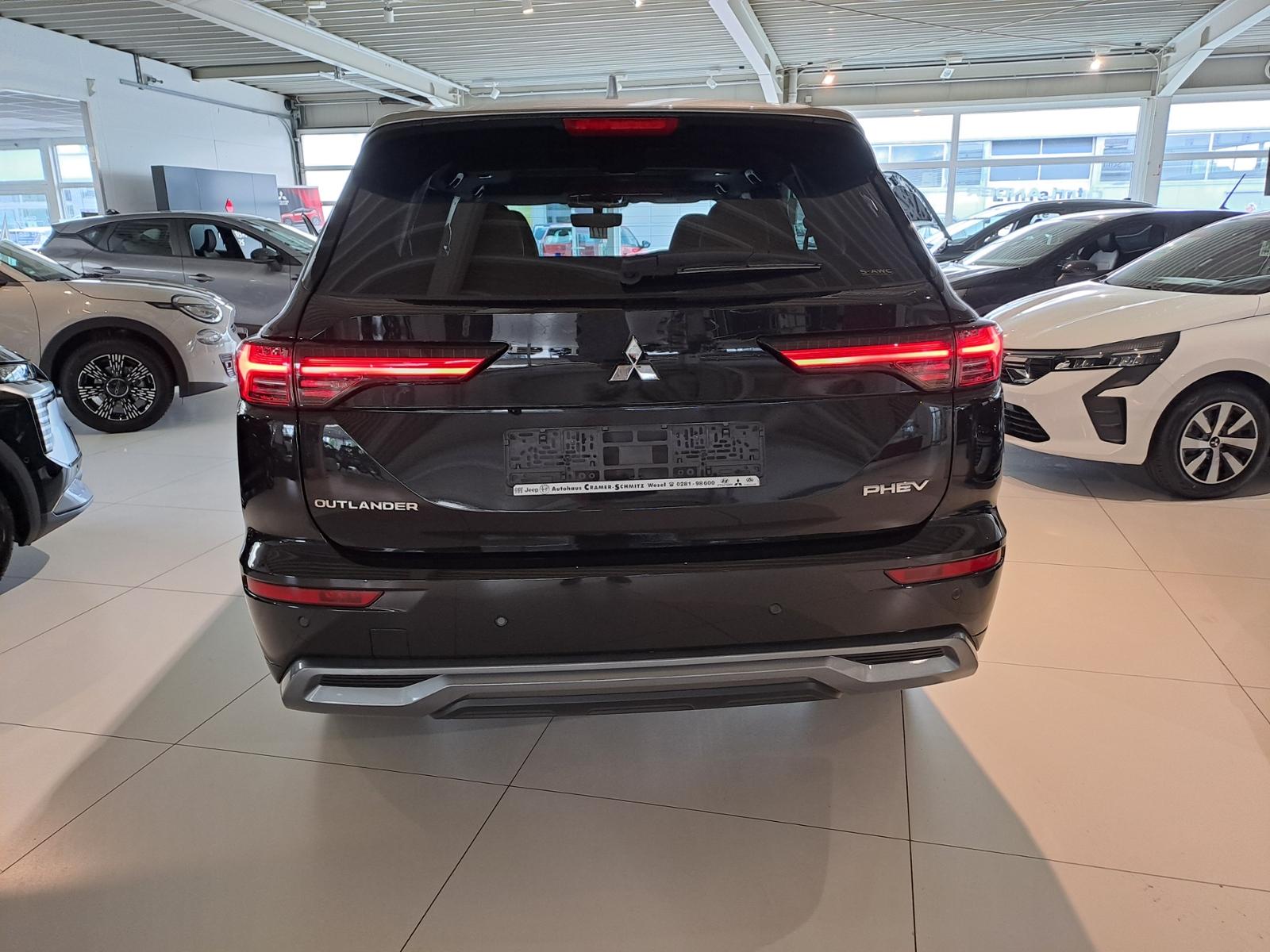Mitsubishi Outlander 2.4 PHEV 100 kW S-AWC Top