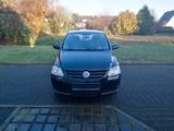 Volkswagen Fox 1,2 Standard - Volkswagen Fox Standard mit Benzin-Antrieb