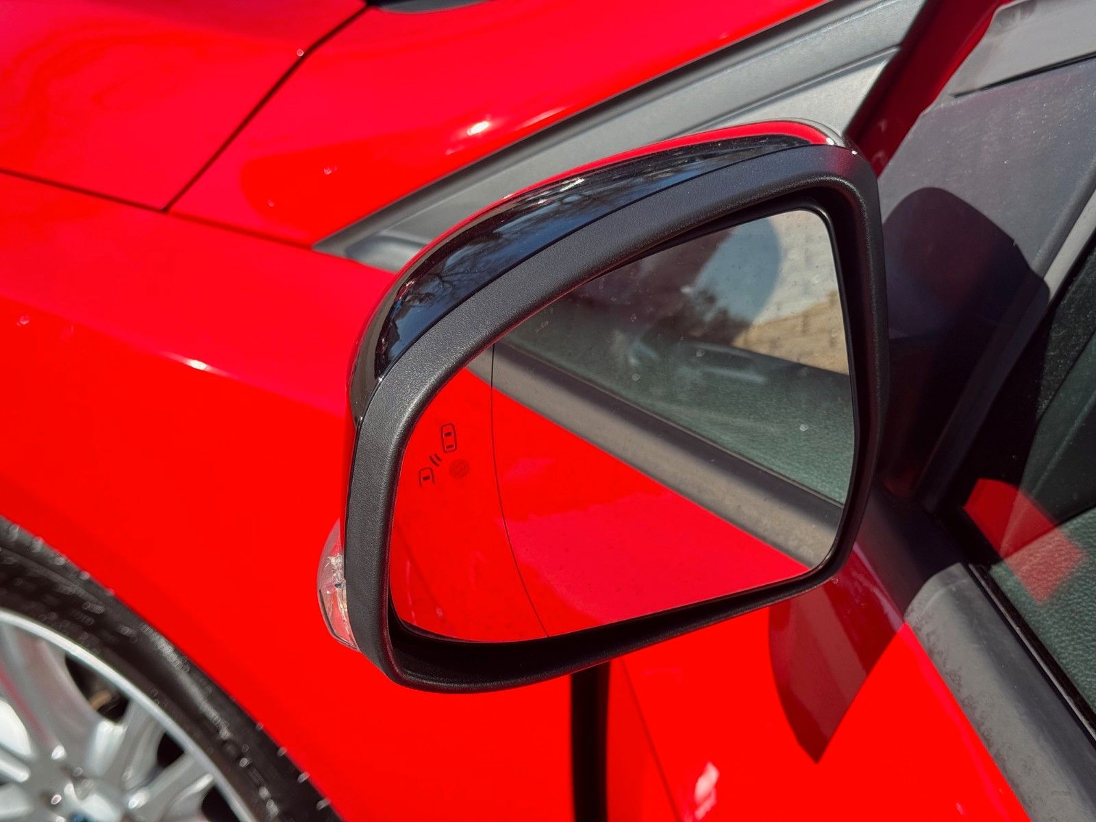 Fahrzeugabbildung Ford Focus Lim. ST-Line Kamera Tempomat Sitzheizung