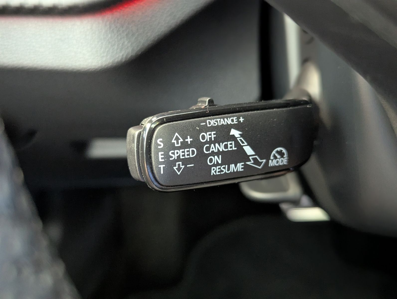 Fahrzeugabbildung SKODA Kamiq 1.5 TSI DSG Monte Carlo Matrix ACC 5J-Gar.