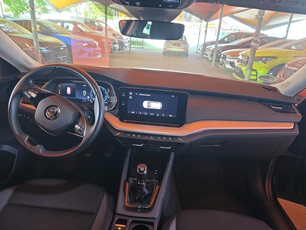 Fahrzeugabbildung SKODA Octavia Combi 2.0 TDI Tour/AHK/MATRIX/ACC/SHZ/
