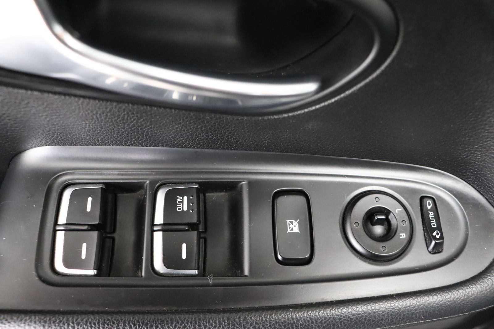 Fahrzeugabbildung Kia Carens 1.6 CVVT Klima * Sitzhzg. * PDC *