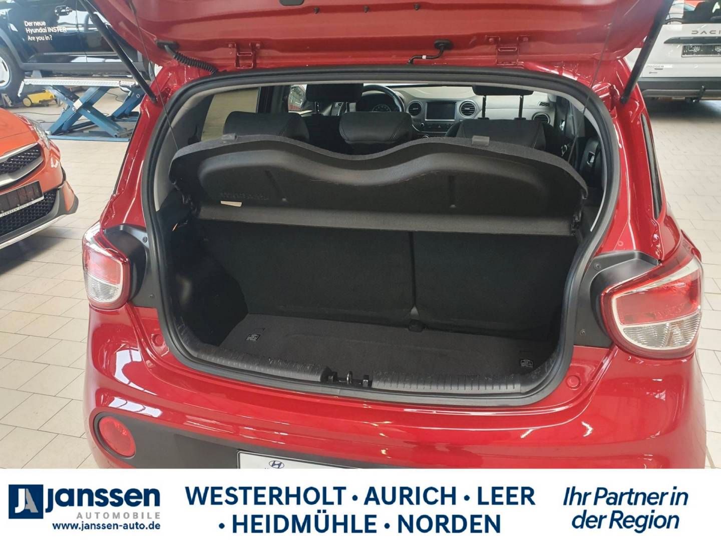 Fahrzeugabbildung Hyundai i10 Style Premium-Paket, Sicherheits-Paket