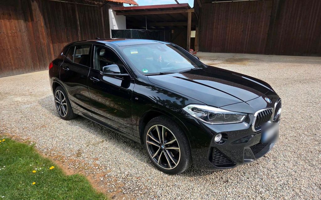 Image of BMW X2