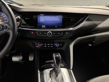 Fotografie des Opel Insignia Grand Sport 2.0 Diesel Automatik GS Lin