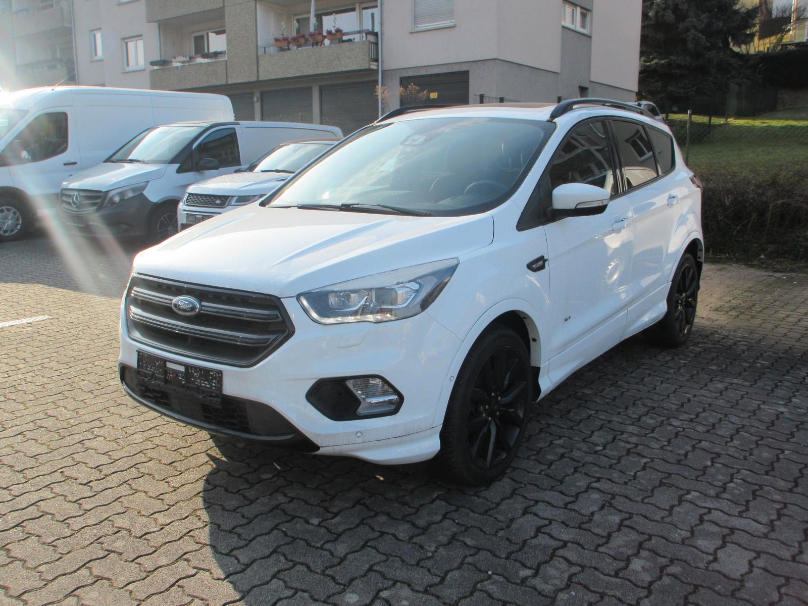 Ford Kuga ST-Line1.5 4x4 /Navi/Bi-Xenon/Panoramadach/