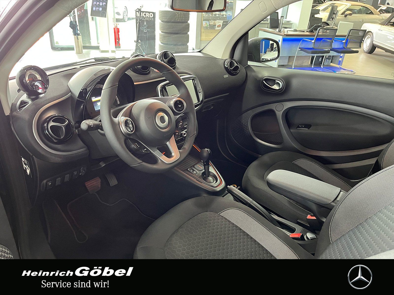 Fahrzeugabbildung Smart EQ passion 22KW+WINTER.P+ALLWETTER+LED+CARPLAY