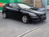 Volvo V40 You! Navi Xenon Automatik - Volvo V40 mit Diesel-Antrieb: Limousine
