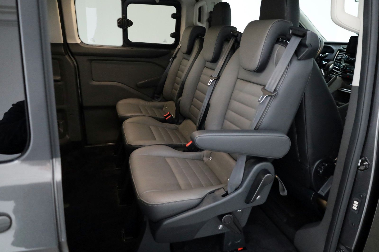 Fahrzeugabbildung Ford Transit Custom Titanium X Leder,Navi,ACC,8 Sitze