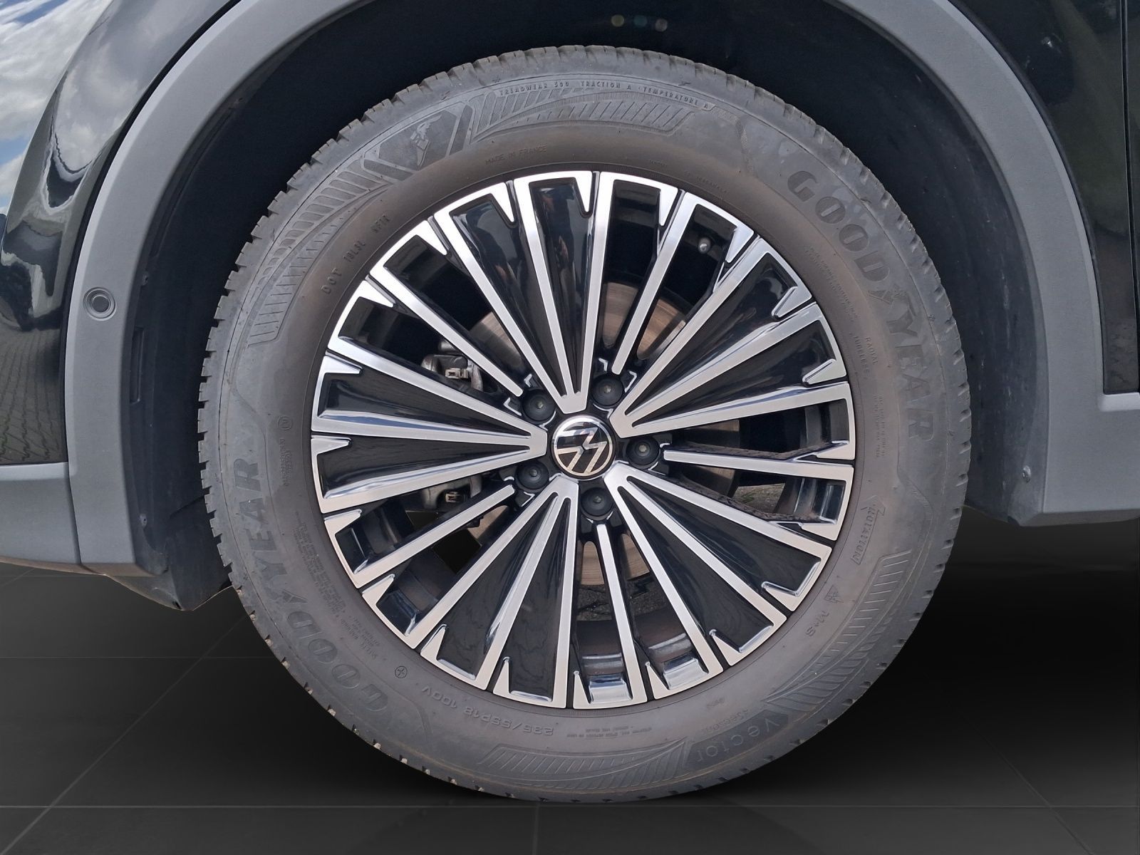 Volkswagen Tiguan - Bild 7