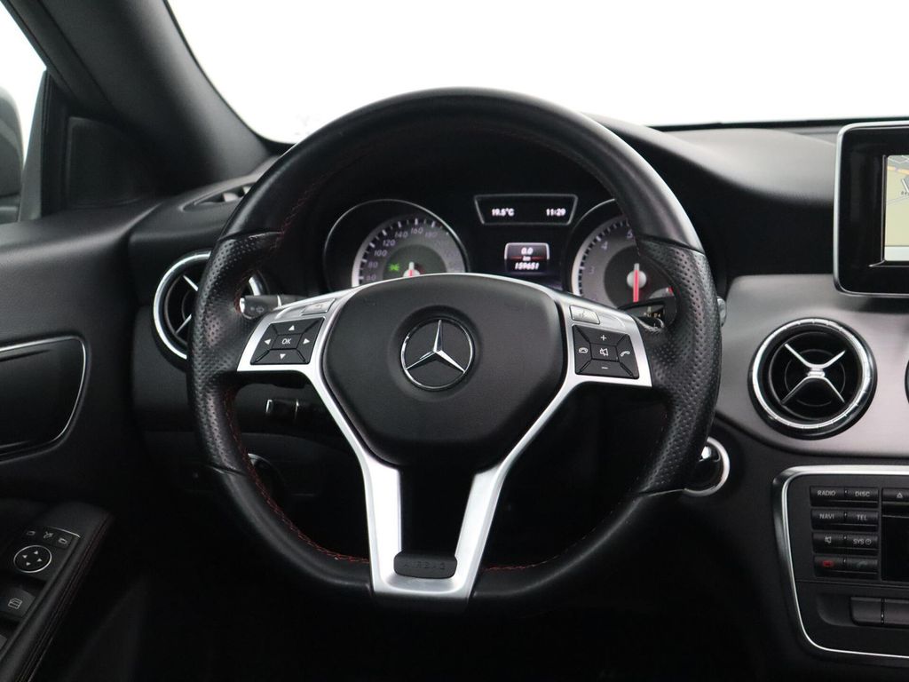 Mercedes-Benz CLA 200 Ambition Motorproblem AMG Styling panora
