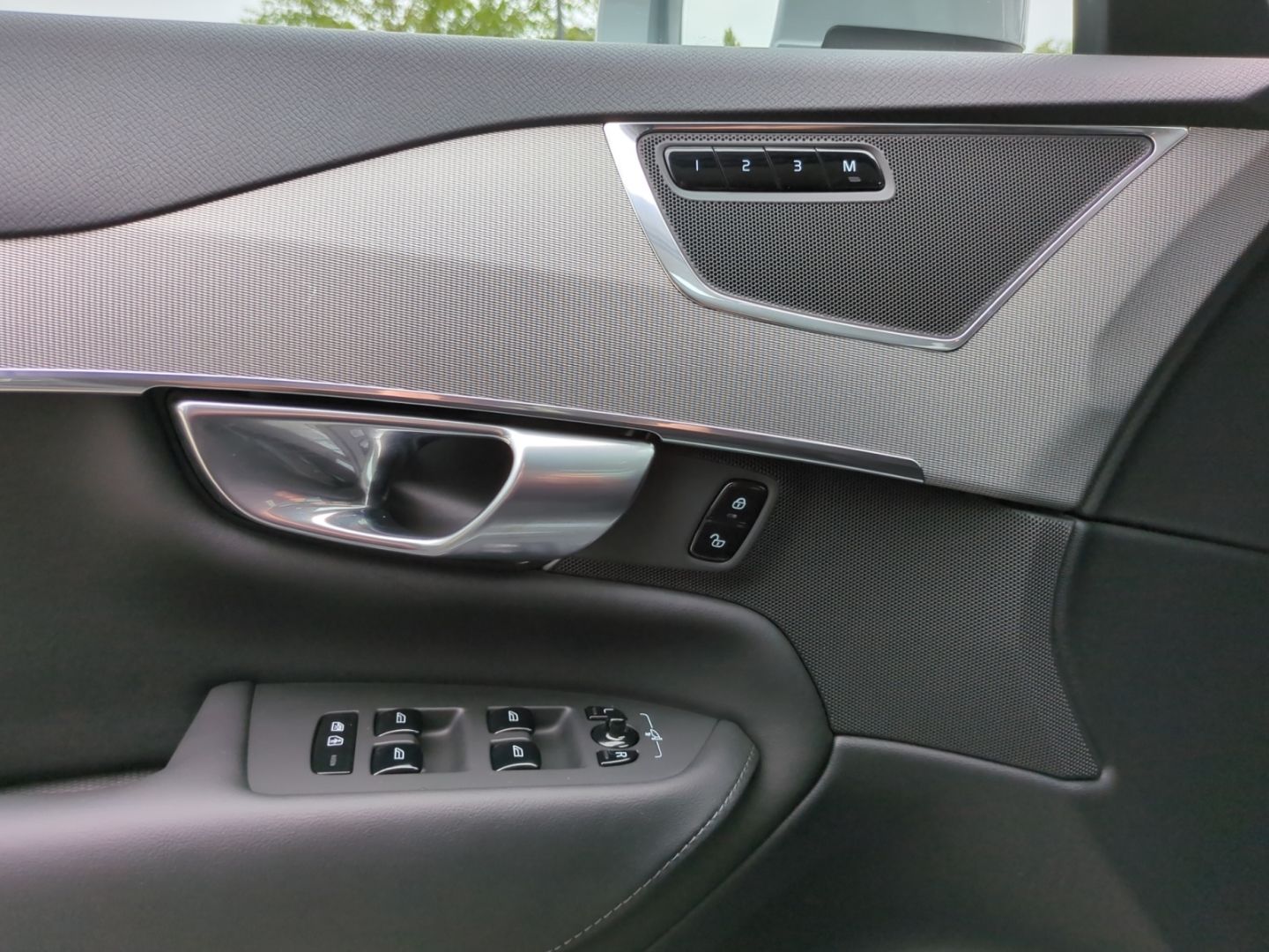 Volvo XC90 Core Recharge Plug-In Hybrid AWD 7-Sitzer S foto 22