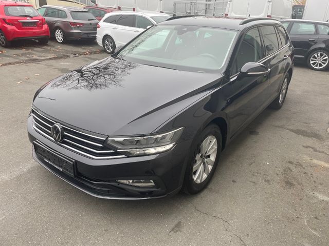 Volkswagen Passat Variant 2.0 TDI DSG*LED*CAM*CarPlay*1HAND