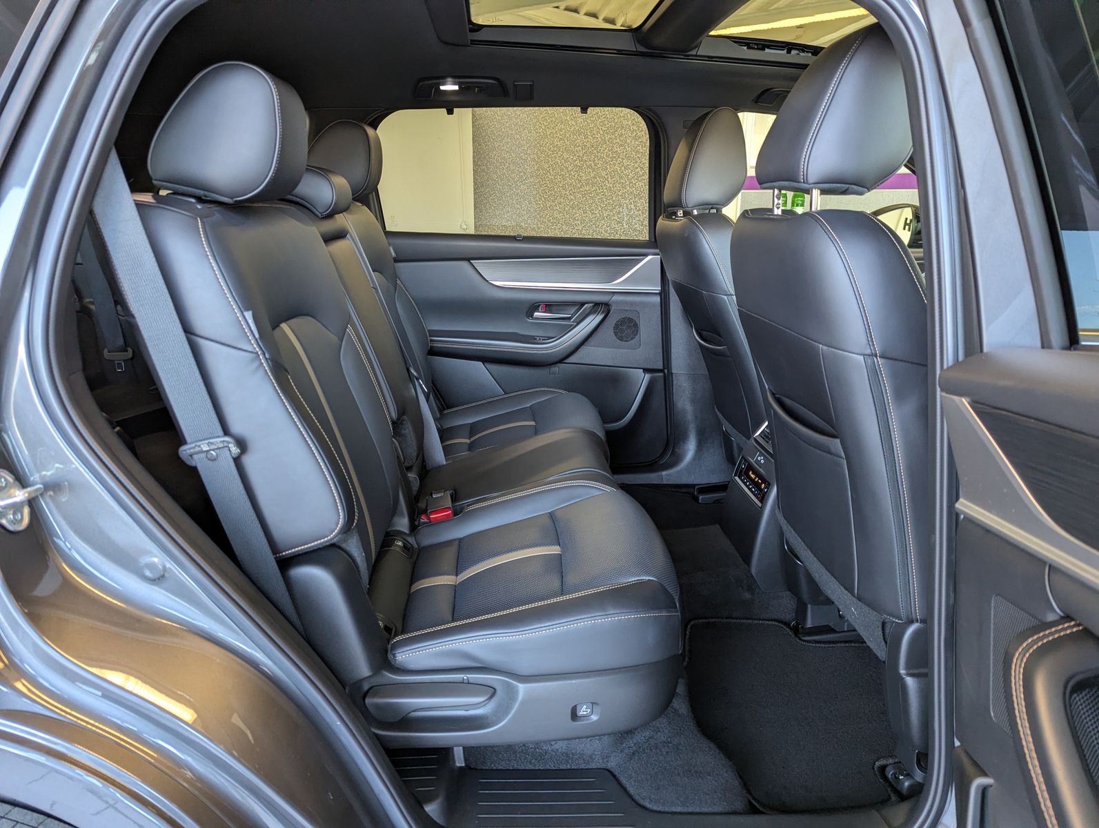 Fahrzeugabbildung Mazda CX-80 2.5 SKYACTIV PHEV 327 HOMURA+ 7-Sitze Pano