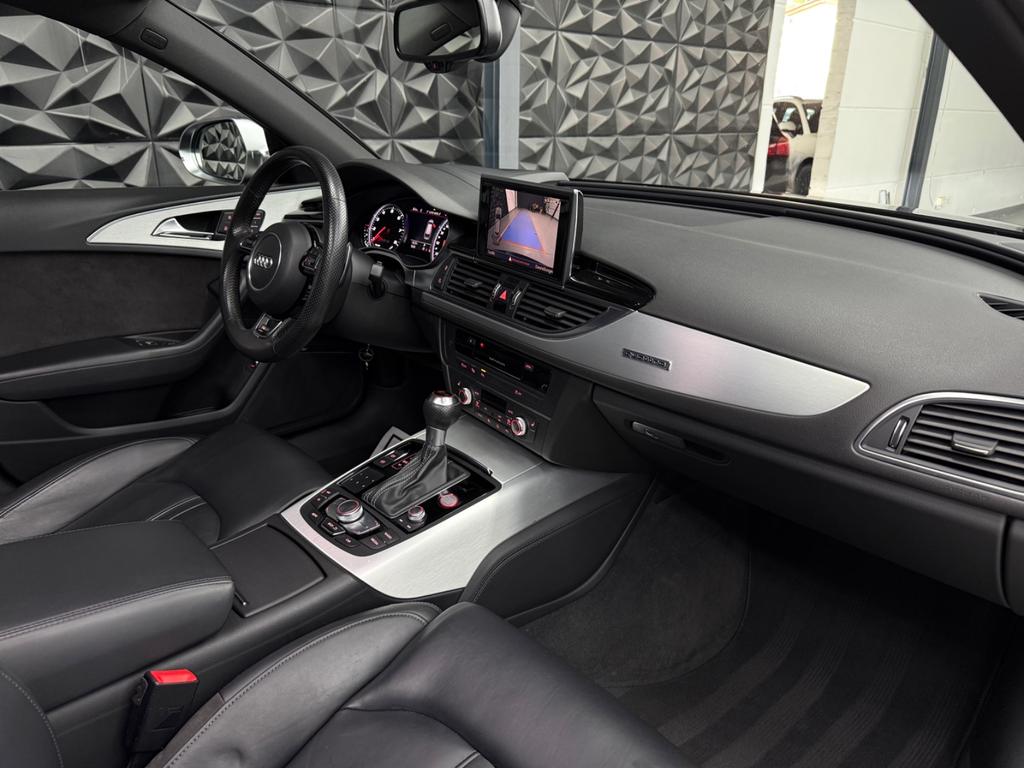 Audi RS6 4.0 TFSI quattro, Foto 31 von 50