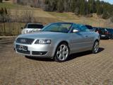 Audi S4 4.2 tiptronic quattro Cabriolet Bj. 2004 - Audi S4 aus 2004: Cabrio