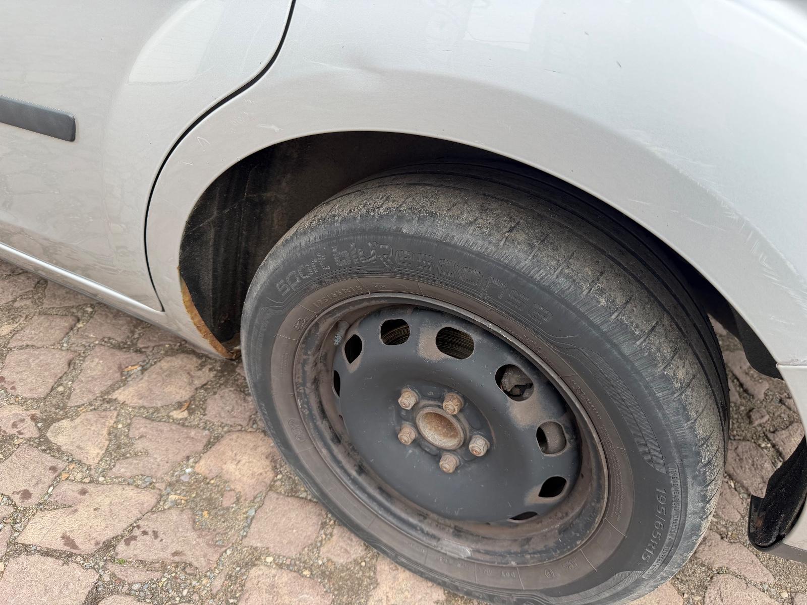 Ford Focus 2007 — photo 18