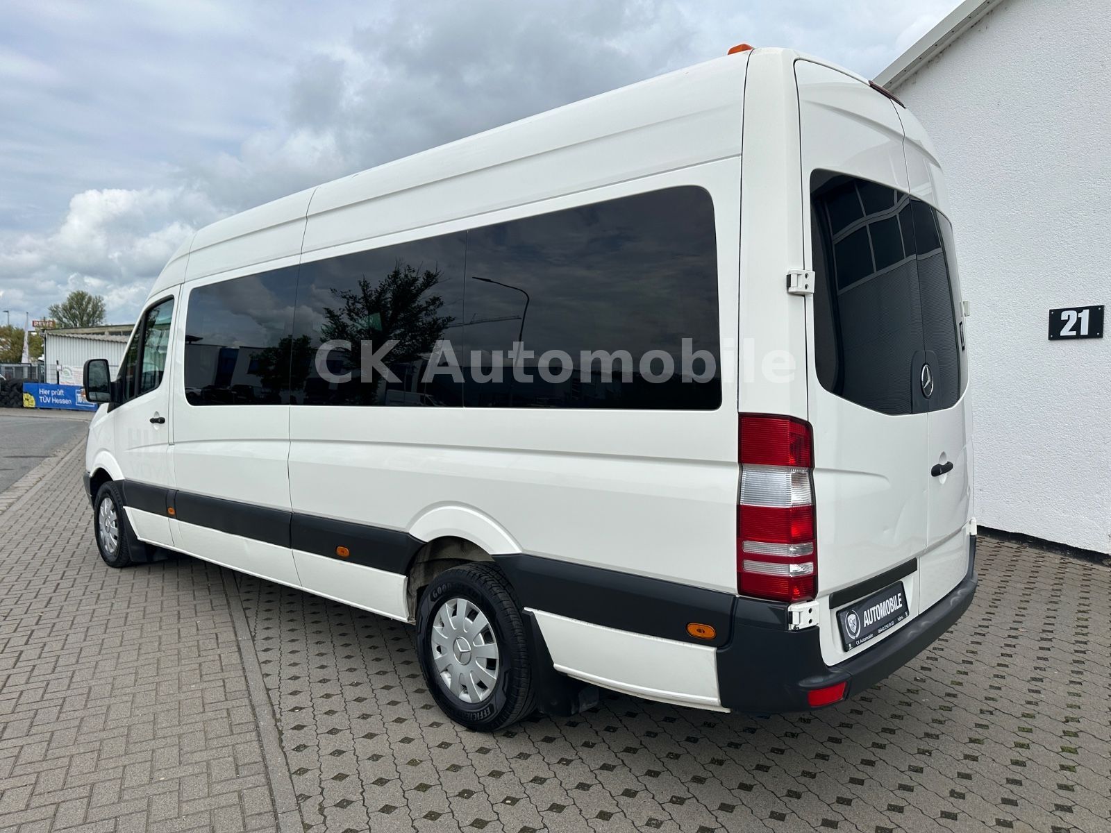 Fahrzeugabbildung Mercedes-Benz Sprinter II 316 CDI Kombi Maxi Automatik/9 Sitze