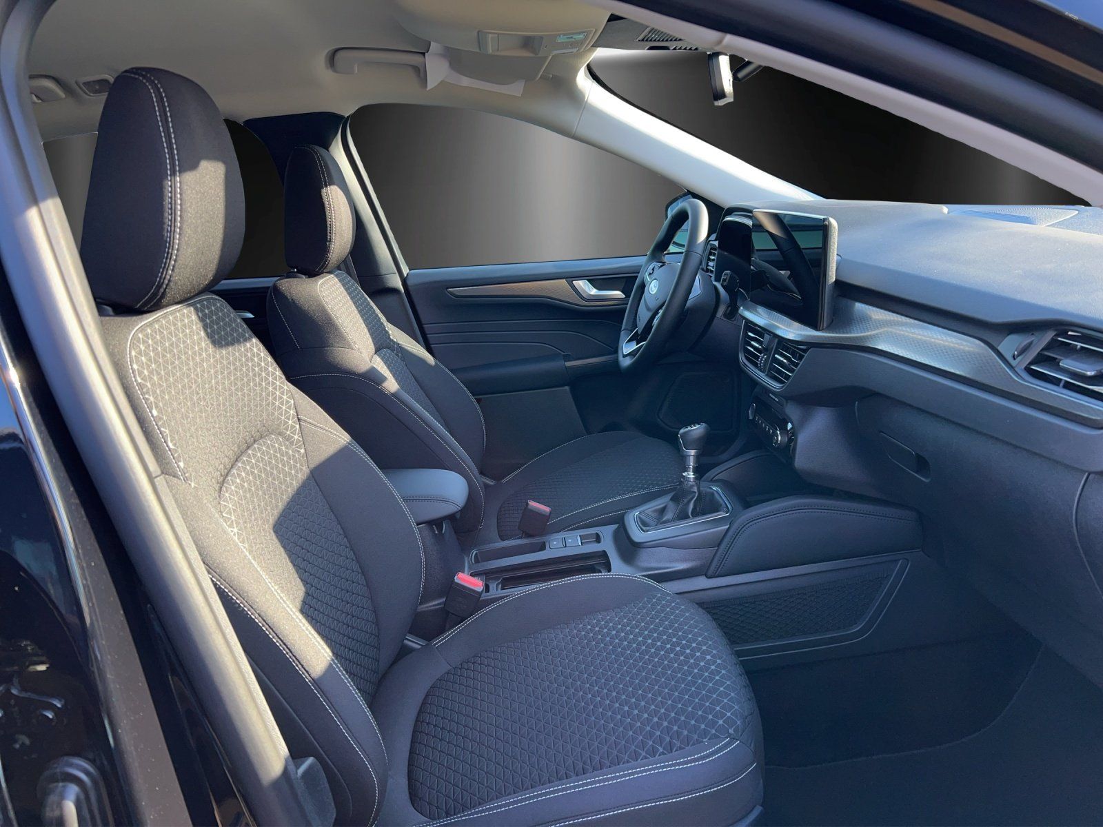 Fahrzeugabbildung Ford Ford Kuga 1,5 Ecoboost Titanium