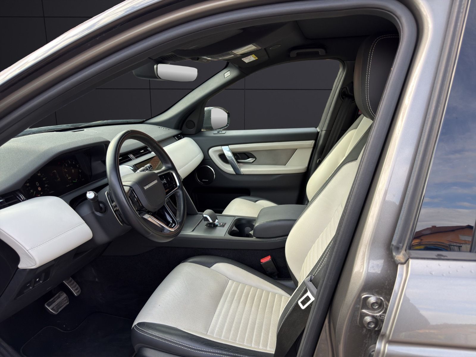 Fahrzeugabbildung Land Rover Discovery Sport P300e HSE/Pano/Leder/Kamera/Shz