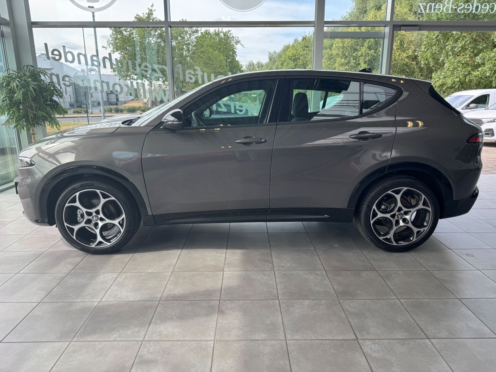 Fahrzeugabbildung Alfa Romeo Tonale Sprint/sofort verfügbar