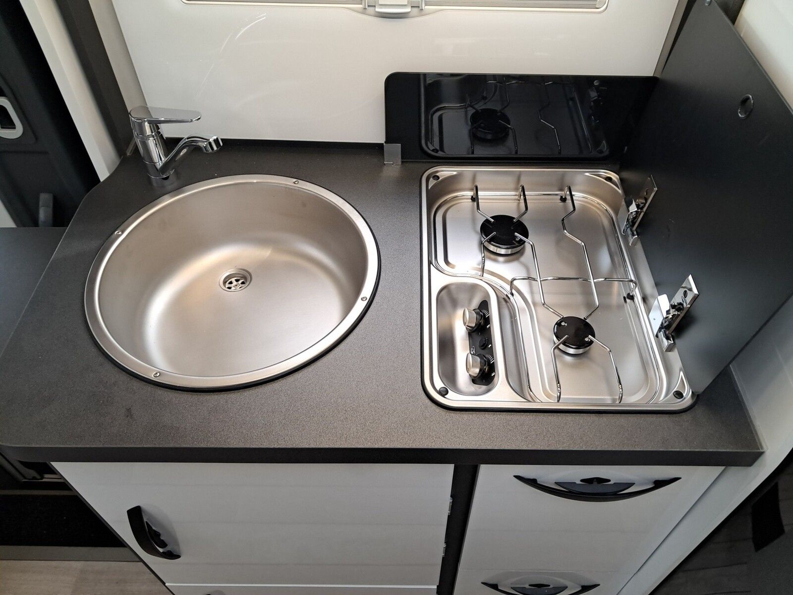 Fahrzeugabbildung Forster T F699 EB LTE,Solar,Markise,Lithium,Hubbett