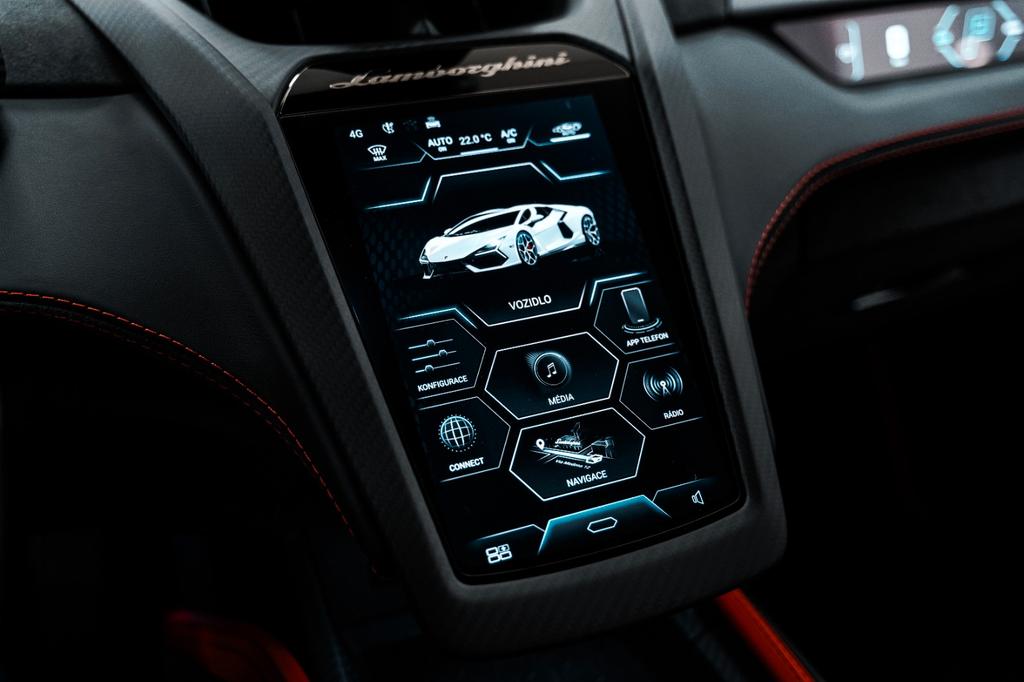 Lamborghini Revuelto