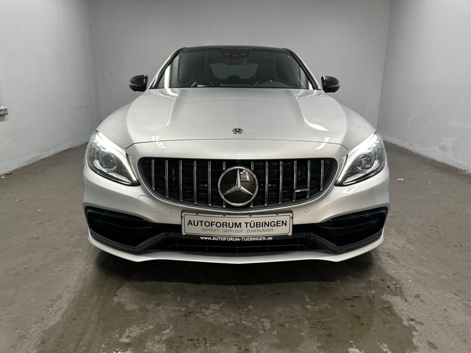 Fahrzeugabbildung Mercedes-Benz C 63 S *PANORAMA*KERAMIK*KEYGO*VMAX*CARBON*