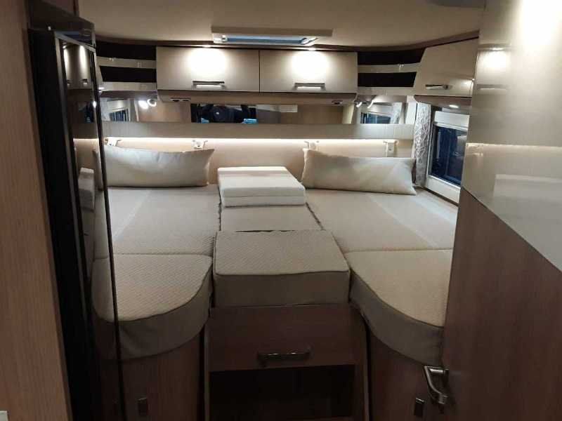Fahrzeugabbildung Carthago c-tourer T143 LE Sprinter 417 DISTR 24"TV 3xBett